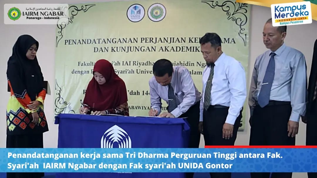 Penandatanganan perjanjian kerjasama Fakultas Syariah Institut Agama Islam Riyadlotul Mujahidin Ngabar bersama dengan Dekan Fakultas Syariah Universitas Darussalam Gontor dalam lingkup pelaksanaan Tri Dharma Perguruan Tinggi Penandatanganan perjanjian kerjasama Fakultas Syariah Institut Agama Islam Riyadlotul Mujahidin Ngabar bersama dengan Dekan Fakultas Syariah Universitas Darussalam Gontor dalam lingkup pelaksanaan Tri Dharma Perguruan Tinggi