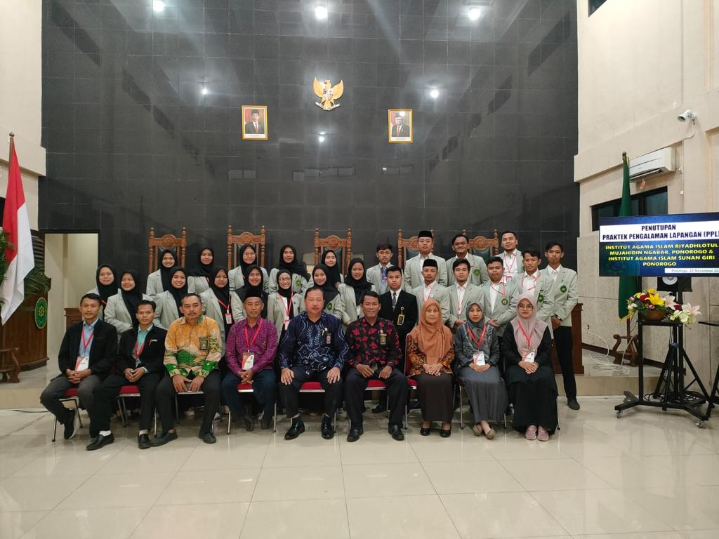 PRAKTIK KERJA LAPANGAN FAKULTAS SYARIAH DI PENGADILAN AGAMA KELAS 1A PONOROGO