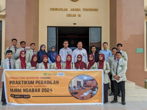PRAKTIK PERADILAN SEMU DI PENGADILAN AGAMA PONOROGO