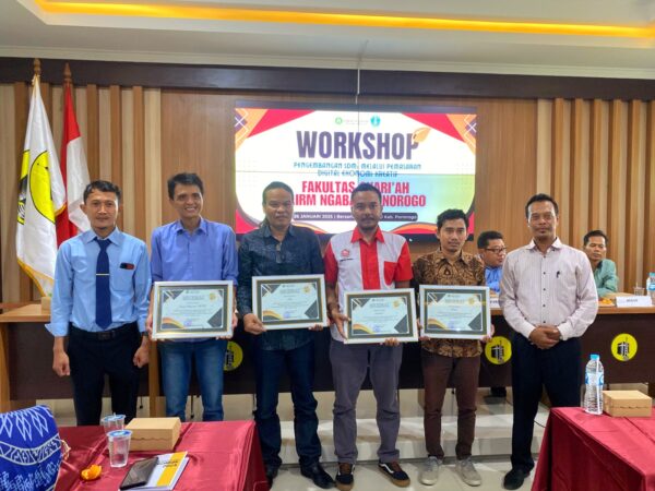WORKSHOP EKONOMI KREATIF DENGAN SELURUH PEMDES KABUPATEN PONOROGO YANG DIADAKAN OLEH FAKULTAS SYARIAH IAIRM NGABAR
