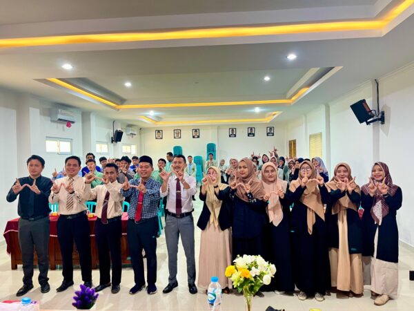 Kuliah Tamu Fakultas Syariah IAIRM Ngabar “Penguatan Intelektualistas di Bidang Ekonomi Syari’ah” oleh Bapak Dr. Hendra Kholid, M.A.