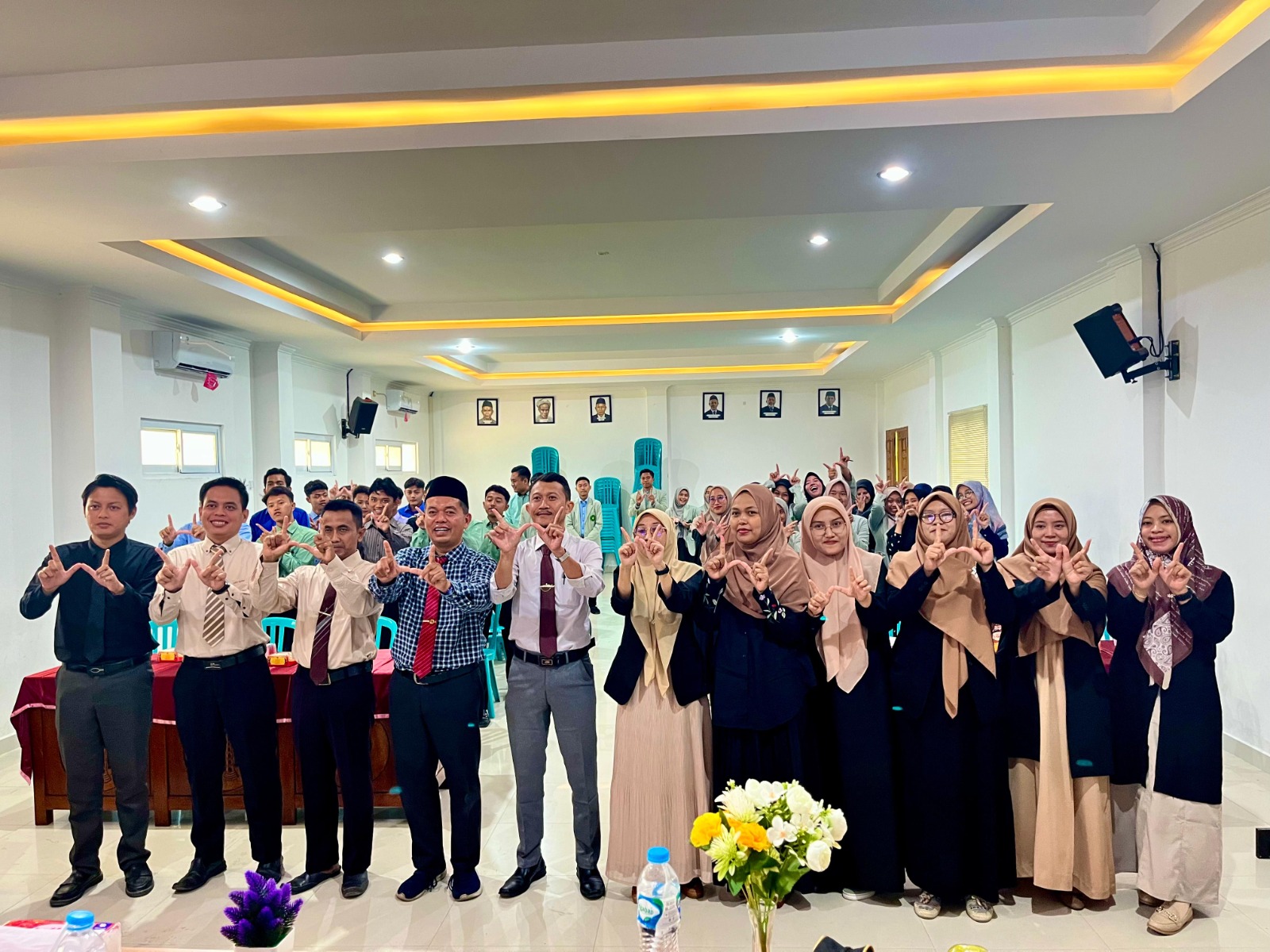 Kuliah Tamu Fakultas Syariah IAIRM Ngabar “Penguatan Intelektualistas di Bidang Ekonomi Syari’ah” oleh Bapak Dr. Hendra Kholid, M.A.