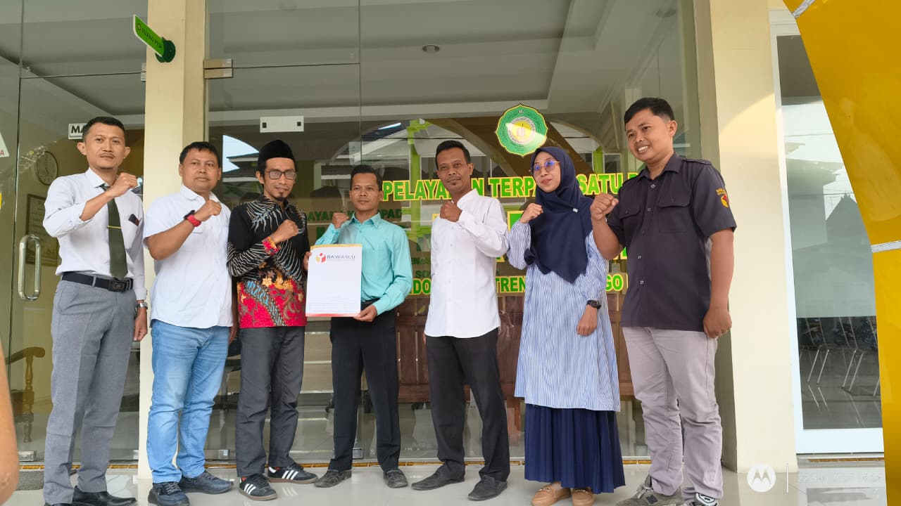 Sosialisasi Debat Nasional dari Bawaslu Daerah kabupaten Ponorogo dengan Fakultas Syariah IAIRM Ngabar Sosialisasi Debat Nasional dari Bawaslu Daerah kabupaten Ponorogo dengan Fakultas Syariah IAIRM Ngabar